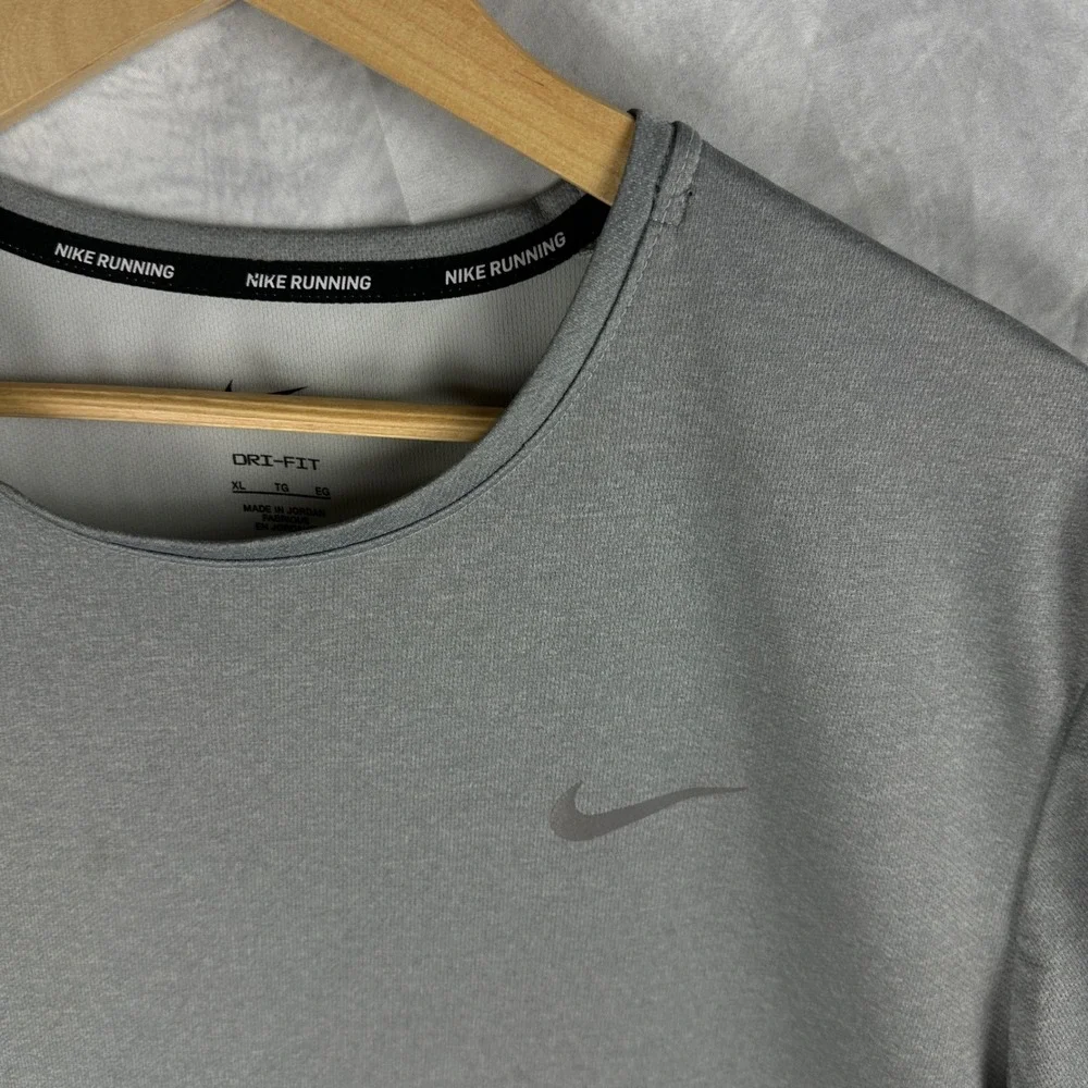 Nike Running Dri-FIT Shirt Mens XL‎ Grey Short Sleeve Training Tee DV9315-084